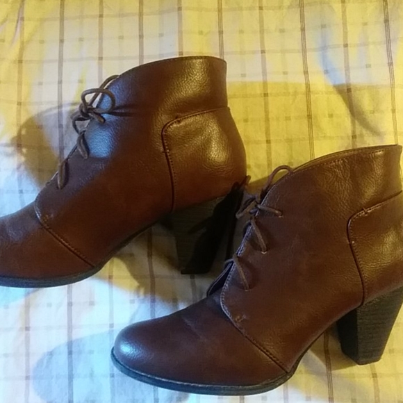 Sugar Inez laced ankle boots - Picture 3 of 3